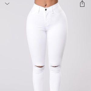 Fashion Nova White stretchy Jeans